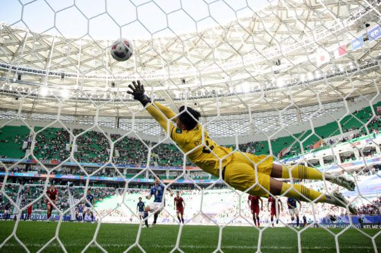 和对冠军的 和对冠军的