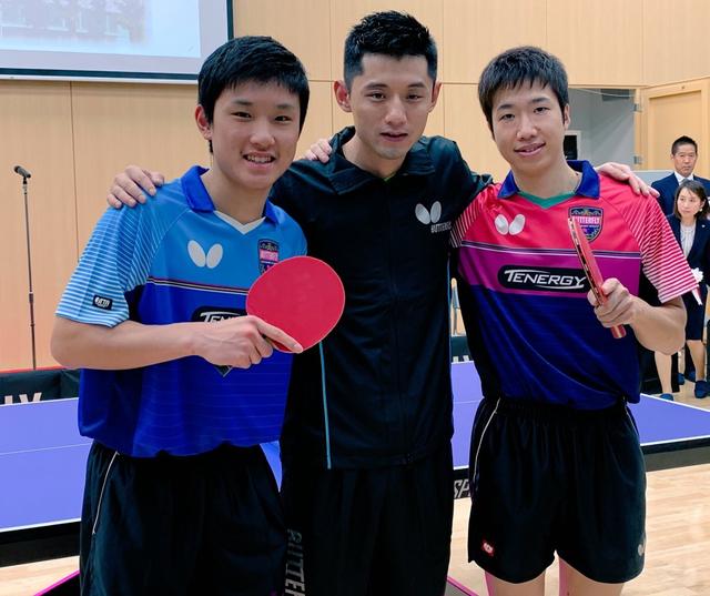 场上表现出 场上表现出