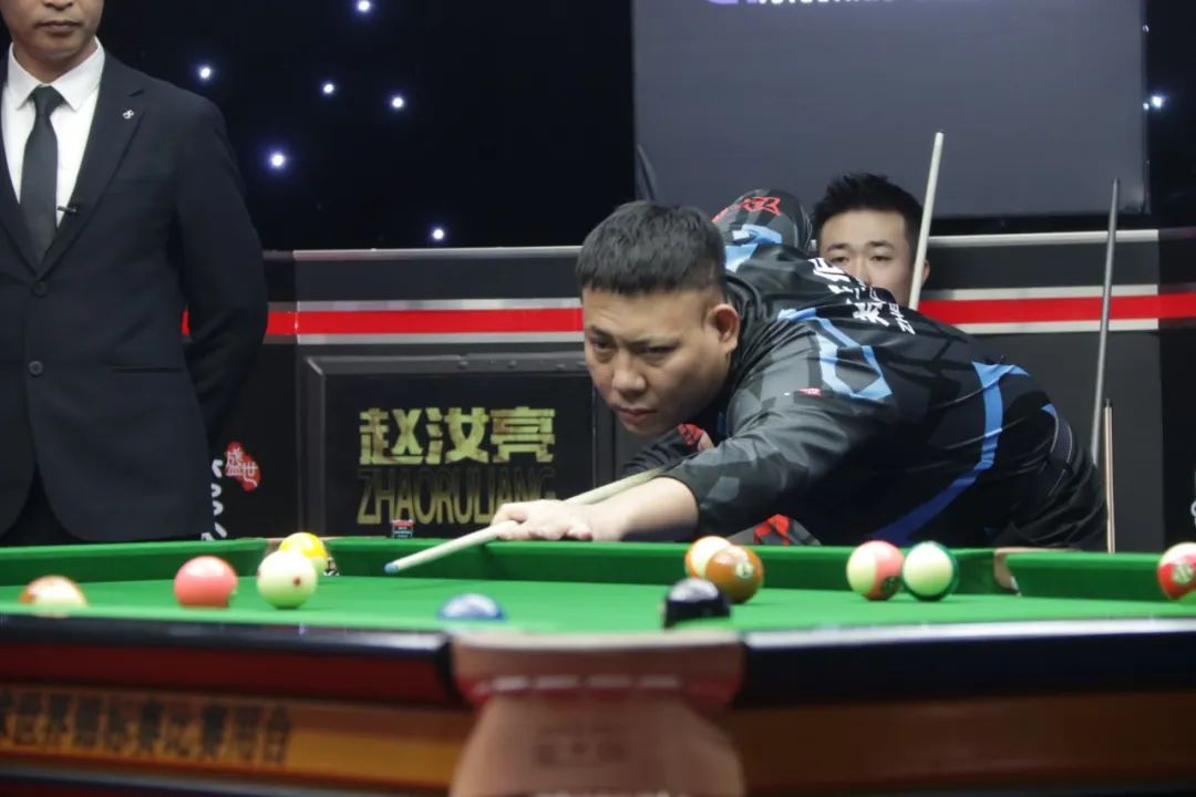 通过细致的 通过细致的