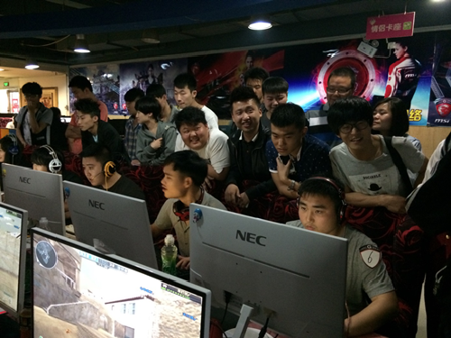 赛中脱颖而 赛中脱颖而