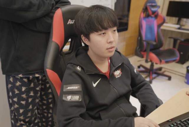 赛场相遇 赛场相遇